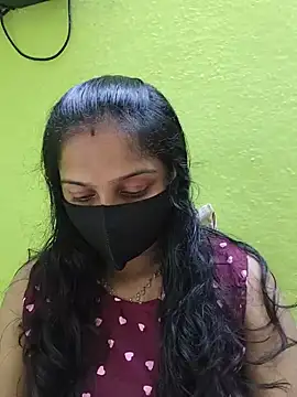 Snapshot of Shaliniqueen chatting on 06-18-26, 07:52 Shaliniqueen online show from 06-18-26, 07:52