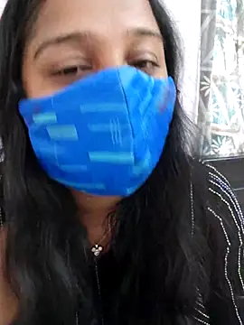 Snapshot of Shaliniqueen chatting on 06-23-26, 06:44 Shaliniqueen online show from 06-23-26, 06:44