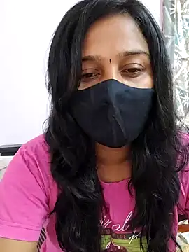 Snapshot of Shaliniqueen chatting on 07-01-26, 09:33 Shaliniqueen online show from 07-01-26, 09:33