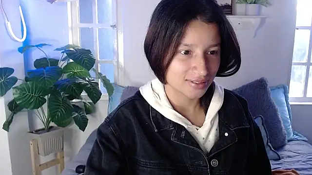 milk chloe  online show from 03-20-26, 01:27