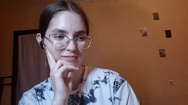 Katelemon online show from 05-20-26, 02:34