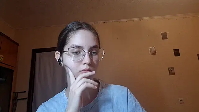 Katelemon online show from 06-19-26, 11:14