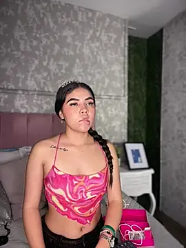 Snapshot of Ambarina_ chatting on 04-22-26, 11:45 Ambarina online show from 04-22-26, 11:45