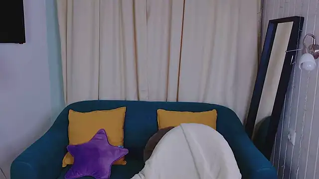 Erika Moan  online show from 03-16-26, 06:06