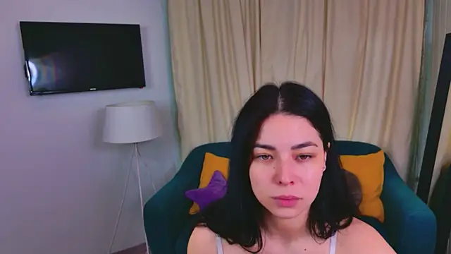 Erika Moan  online show from 03-26-26, 05:57