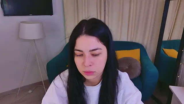 Erika Moan  online show from 03-27-26, 05:57