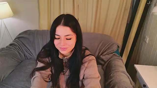 Erika Moan  online show from 04-07-26, 06:03