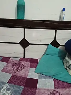 Snapshot of Queenlipx chatting on 03-05-26, 03:52 Queenlipx online show from 03-05-26, 03:52