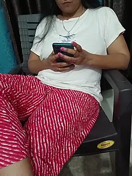 Snapshot of Queenlipx chatting on 03-11-26, 04:24 Queenlipx online show from 03-11-26, 04:24