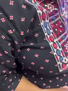 Snapshot of Queenlipx chatting on 04-04-26, 05:10 Queenlipx online show from 04-04-26, 05:10