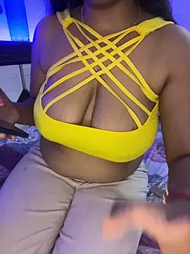 Snapshot of Queenlipx chatting on 04-07-26, 05:57 Queenlipx online show from 04-07-26, 05:57