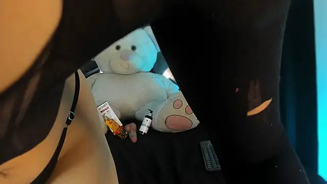 Venus in earth online show from 02-24-26, 07:34