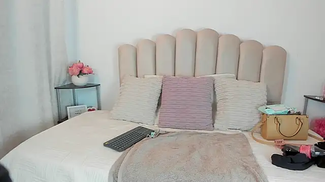 celeste z online show from 03-04-26, 12:33