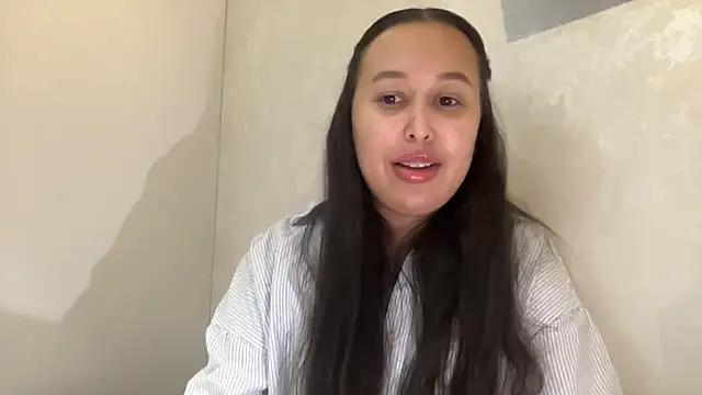 Snapshot of Dana_005 chatting on 03-05-26, 08:49 Dana 005 online show from 03-05-26, 08:49