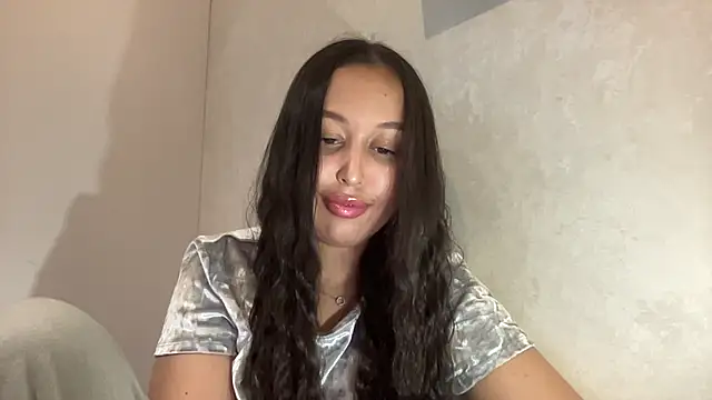 Dana 005 online show from 05-06-26, 08:25