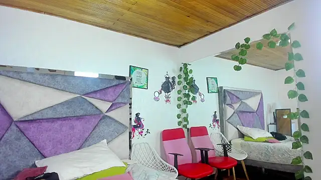 Snapshot of JennieRider chatting on 04-06-26, 07:26 JennieRider online show from 04-06-26, 07:26