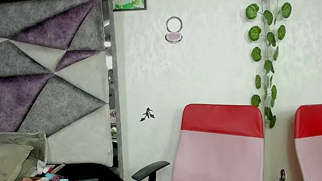 Snapshot of JennieRider chatting on 06-21-26, 06:10 JennieRider online show from 06-21-26, 06:10