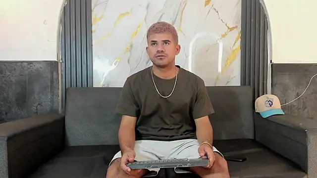 Latins on fire online show from 05-30-26, 01:41