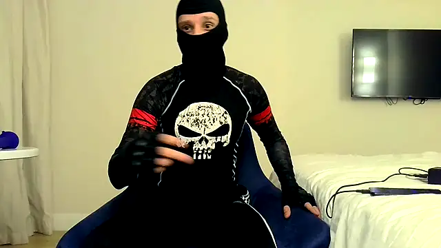 Snapshot of RyanRubber chatting on 03-22-26, 07:17 RyanRubber online show from 03-22-26, 07:17