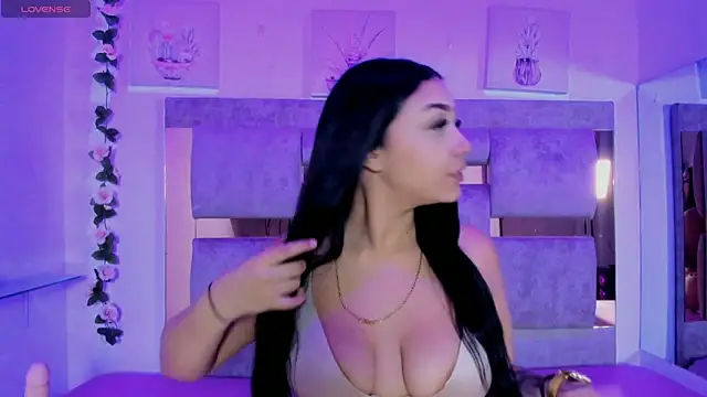 Iris Black online show from 03-12-26, 01:28