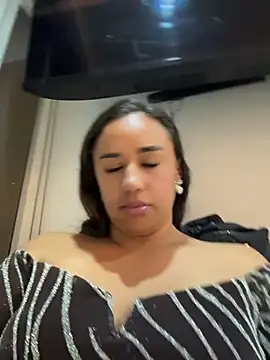 Snapshot of Eyssha chatting on 03-27-26, 09:21 Eyssha online show from 03-27-26, 09:21