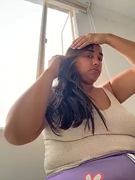 Snapshot of Eyssha chatting on 04-08-26, 12:38 Eyssha online show from 04-08-26, 12:38