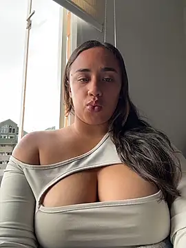 Snapshot of Eyssha chatting on 04-10-26, 12:10 Eyssha online show from 04-10-26, 12:10