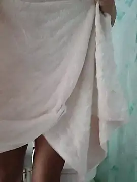 Snapshot of anajulia10 chatting on 03-02-26, 07:37 anajulia10 online show from 03-02-26, 07:37