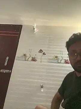 Snapshot of SteamyWave37 chatting on 02-21-26, 07:53 SteamyWave37 online show from 02-21-26, 07:53