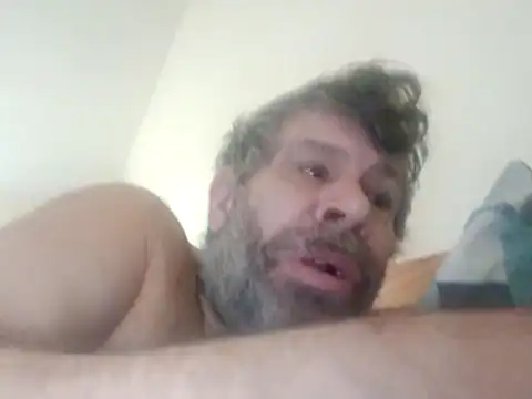 Snapshot of stud2512 chatting on 02-26-26, 11:31 stud2512 online show from 02-26-26, 11:31