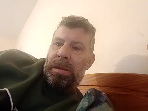 Snapshot of stud2512 chatting on 03-08-26, 10:52 stud2512 online show from 03-08-26, 10:52