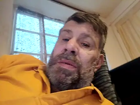 Snapshot of stud2512 chatting on 03-17-26, 05:27 stud2512 online show from 03-17-26, 05:27