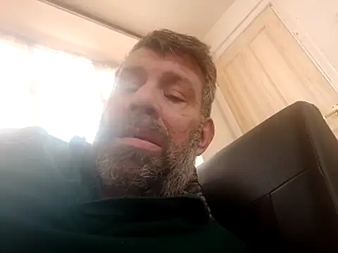 Snapshot of stud2512 chatting on 03-28-26, 09:31 stud2512 online show from 03-28-26, 09:31