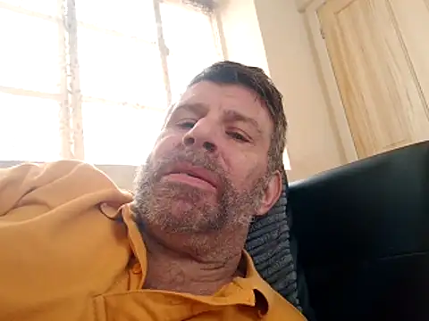 Snapshot of stud2512 chatting on 04-04-26, 12:57 stud2512 online show from 04-04-26, 12:57