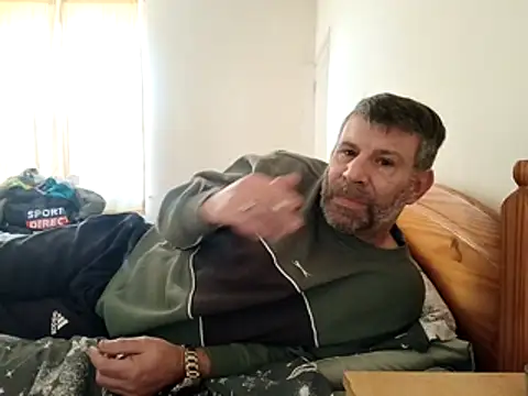 Snapshot of stud2512 chatting on 04-05-26, 07:49 stud2512 online show from 04-05-26, 07:49