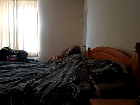 Snapshot of stud2512 chatting on 04-09-26, 08:20 stud2512 online show from 04-09-26, 08:20