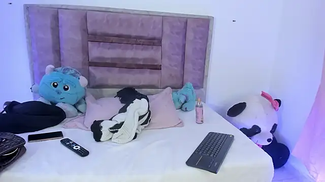LunoxVelvet online show from 06-24-26, 08:30