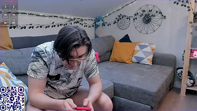 Snapshot of EliteEross chatting on 04-09-26, 02:00 EliteEross online show from 04-09-26, 02:00