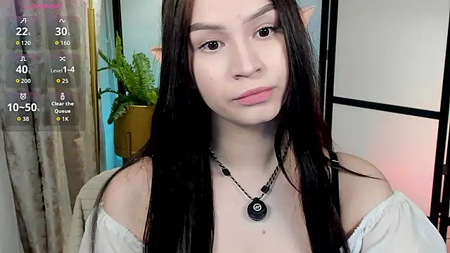 Snapshot of SatiraLux chatting on 04-27-26, 05:33 SatiraLux online show from 04-27-26, 05:33