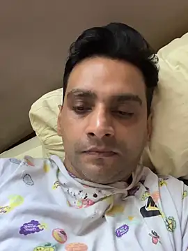 Snapshot of online4u08 chatting on 03-09-26, 05:17 online4u08 online show from 03-09-26, 05:17