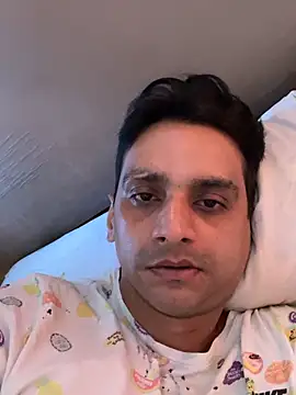 Snapshot of online4u08 chatting on 03-18-26, 09:12 online4u08 online show from 03-18-26, 09:12