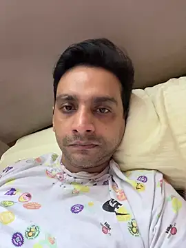 Snapshot of online4u08 chatting on 04-01-26, 04:37 online4u08 online show from 04-01-26, 04:37