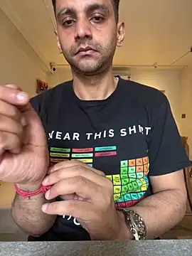 Snapshot of online4u08 chatting on 04-09-26, 05:51 online4u08 online show from 04-09-26, 05:51