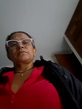 Snapshot of Lorenaluna chatting on 03-16-26, 07:56 Lorenaluna online show from 03-16-26, 07:56