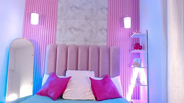 ArianaRougee online show from 04-03-26, 11:19