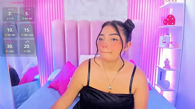 Snapshot of ArianaRougee chatting on 06-19-26, 04:50 ArianaRougee online show from 06-19-26, 04:50