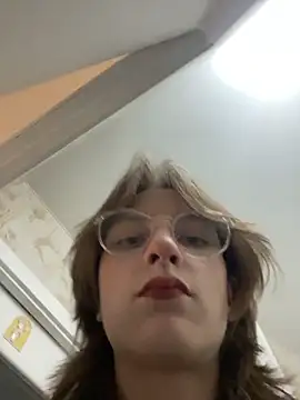 Snapshot of bezvanili chatting on 02-27-26, 09:15 bezvanili online show from 02-27-26, 09:15