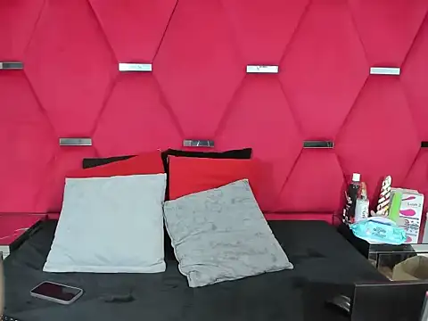 Snapshot of Alicee_Grey chatting on 02-25-26, 01:54 Alicee Grey online show from 02-25-26, 01:54