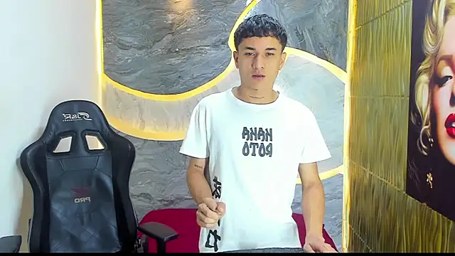 Matheus Ic  online show from 04-06-26, 07:37