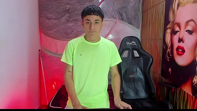 Matheus Ic  online show from 04-08-26, 08:31